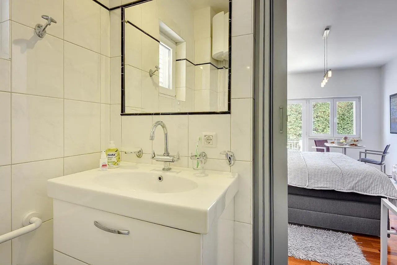 Studio Mediterraneo Medulin Apartment